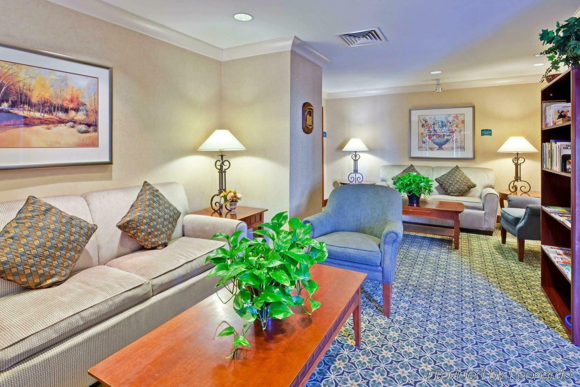 Staybridge Suites Glenview By Ihg Room photo